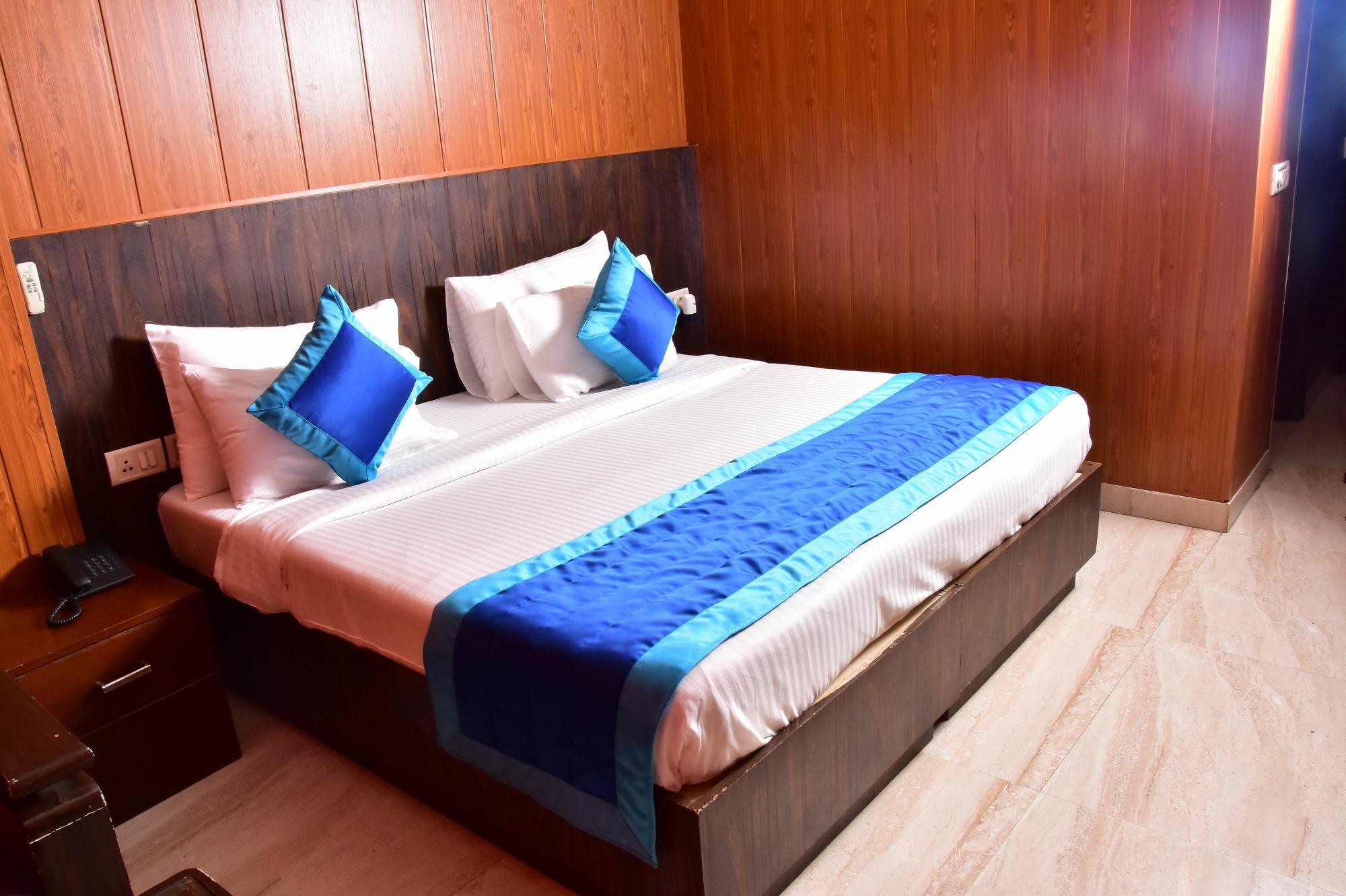 Fabhotel Prime The Rivlet Mg Road Gurgaon Exterior photo